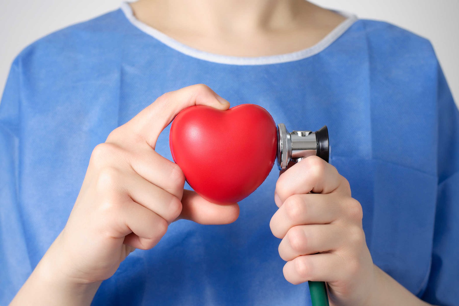"Yêu" thường xuyên làm giảm đi những nguy cơ; gây ra các bệnh như đau tim