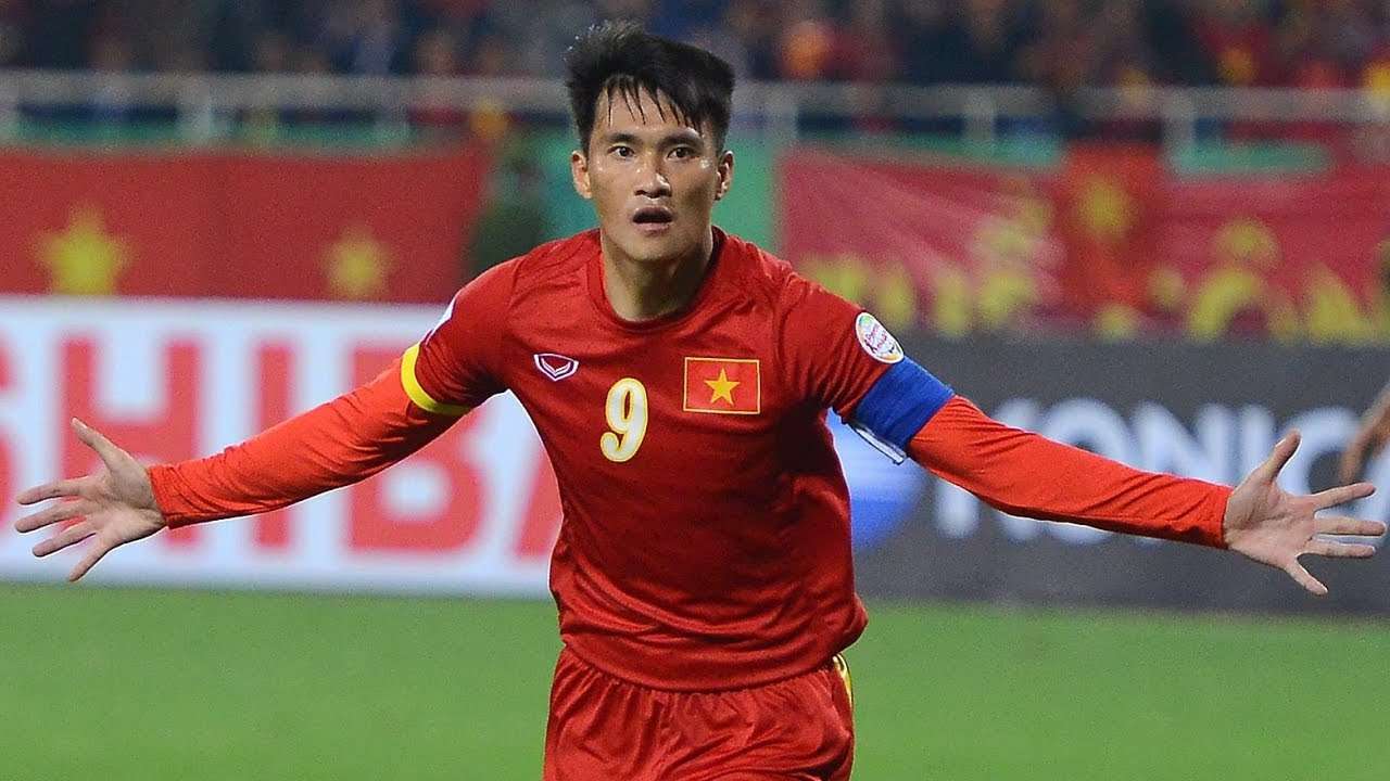 Cầu thủ bóng đá xuất sắc nhất Việt Nam